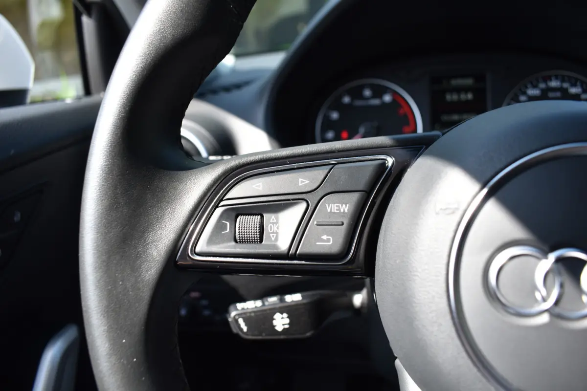 30 TFSI 110PK PRO-LINE,CRUISE CAMERA/NAVI/LED,STOELVERW  1E EIG