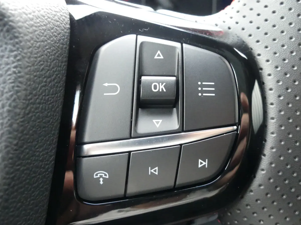 1.0 EcoBoost ST-Line X | PANORAMADAK | ADAPTIVE CRUISE | DODEHOEKDETECTIE | CAMERA | 360 CAMERA | PARKEERSENSOREN V+A | STOEL+STUUR+VOORRUITVERWARMING | ELEKTISCHE ACHTERKLEP | B&O AUDIO | N