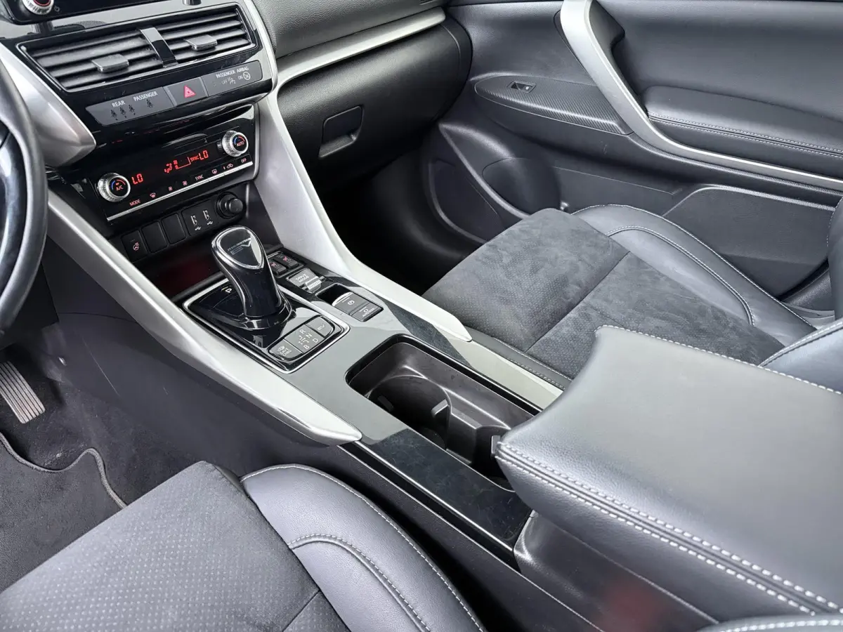 2.4 PHEV First Edition | Stoel- & Stuurverw. | Head-Up | Half Leder/Alcantara |