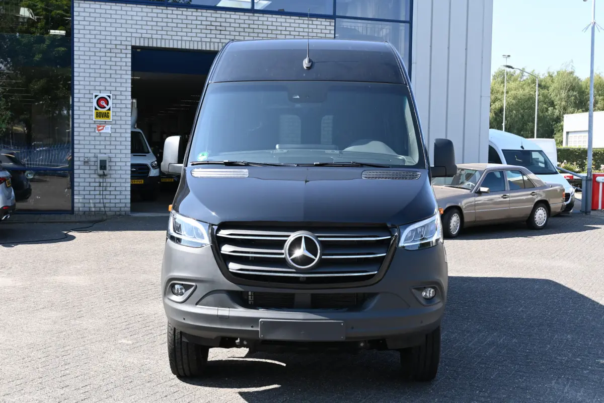 319 CDI 4x4 L2H2 AWD Draaistoelen, 360 Graden camera, LED, Standkachel