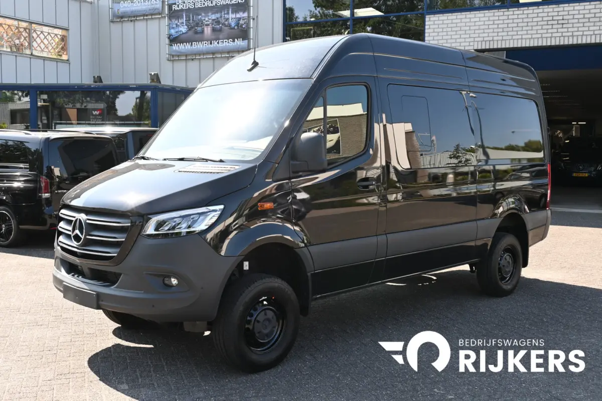 319 CDI 4x4 L2H2 AWD Draaistoelen, 360 Graden camera, LED, Standkachel