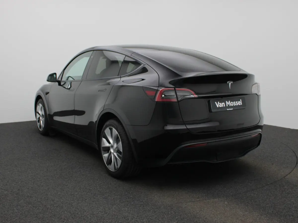Long Range AWD 75 kWh | PANODAK | AFNEEMBARE TREKHAAK | STOEL-STUURWIELVERWARMING | LEER | CAMERA