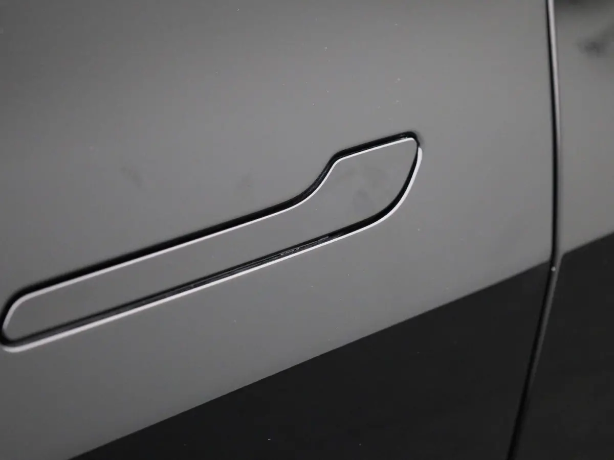 Long Range AWD 75 kWh | PANODAK | AFNEEMBARE TREKHAAK | STOEL-STUURWIELVERWARMING | LEER | CAMERA