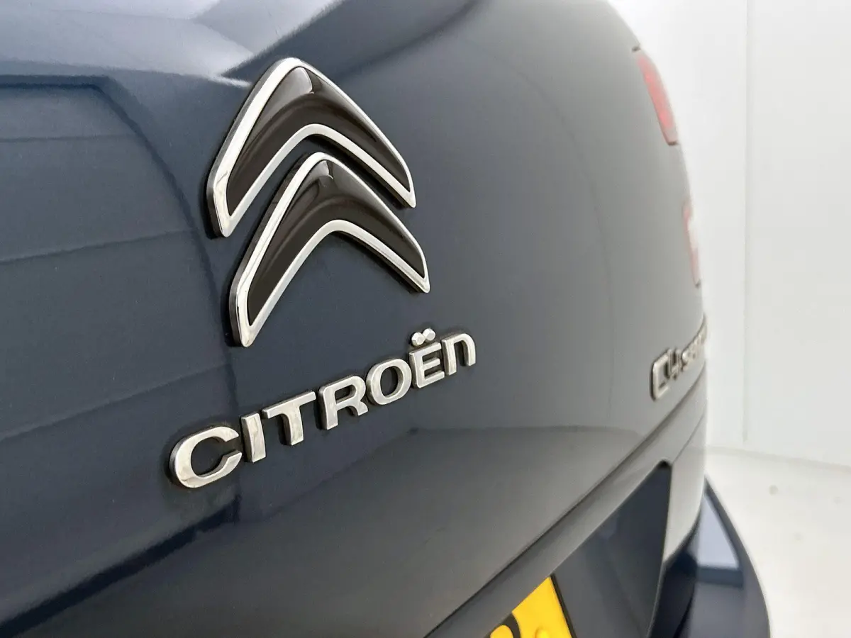 Business 130pk | 7 zitplaatsen | Navigatie | Achteruitrijcamera | Panoramische voorruit | Climate Control | Cruise Control | Parkeersensoren | Apple Carplay / Android Auto | DAB+ radio | Blu