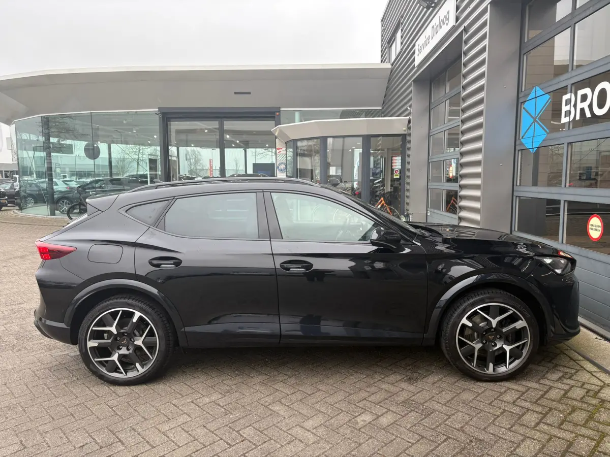 1.5 TSI e-Hybrid 272 pk VZ Performance | Panoramadak | Wegklapbare Trekhaak | Rondomzicht camera | Stuur/stoel verwarming |