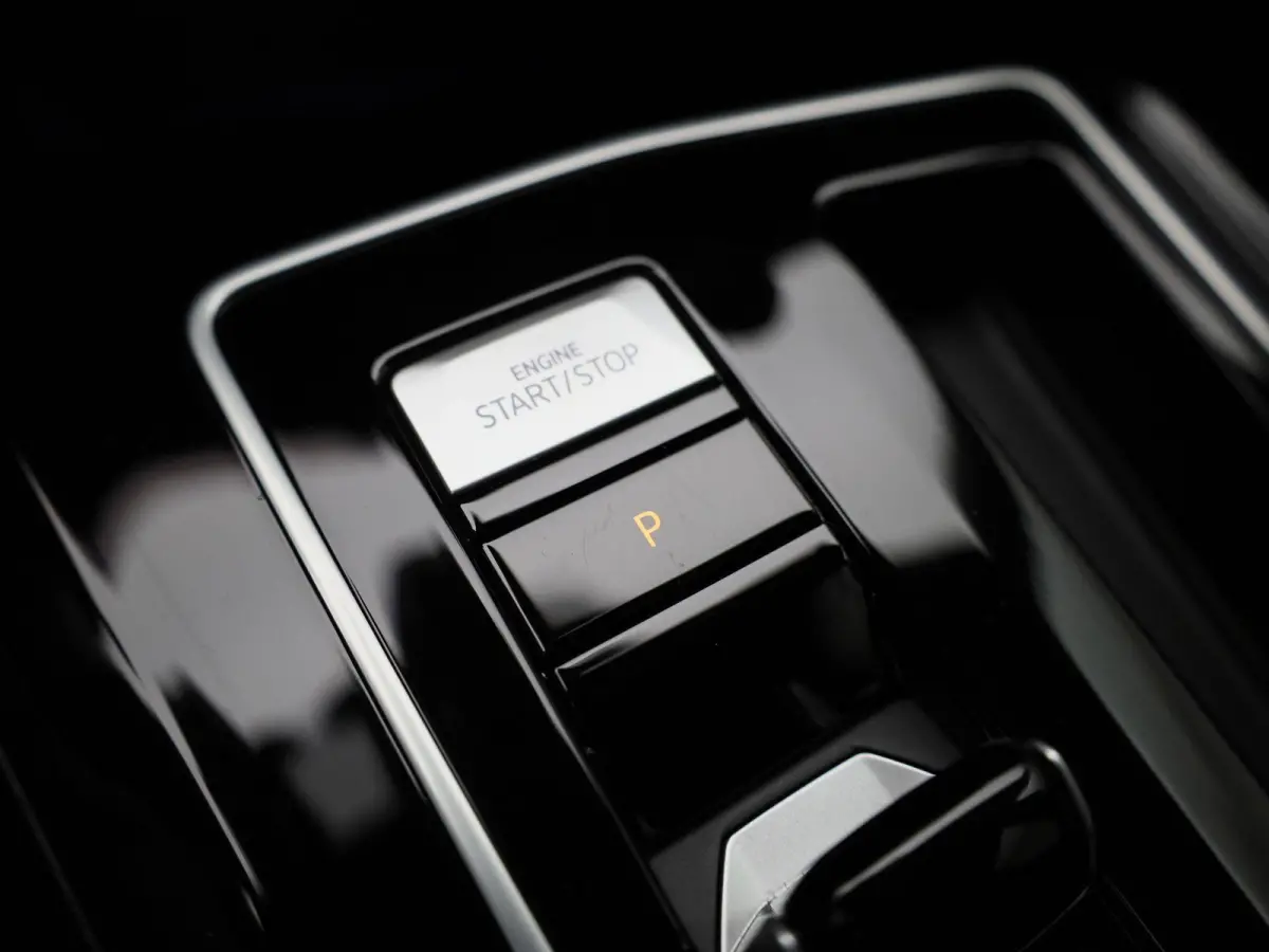 1.5 eTSI R-Line Edition | AUTOMAAT | ACHTERUITRIJCAMERA | SFEERVERLICHTING | STOELVERWARMING | STUURVERWARMING | APPLE CARPLAY - ANDROID AUTO | ADAPTIVE CRUISE CONTROL |