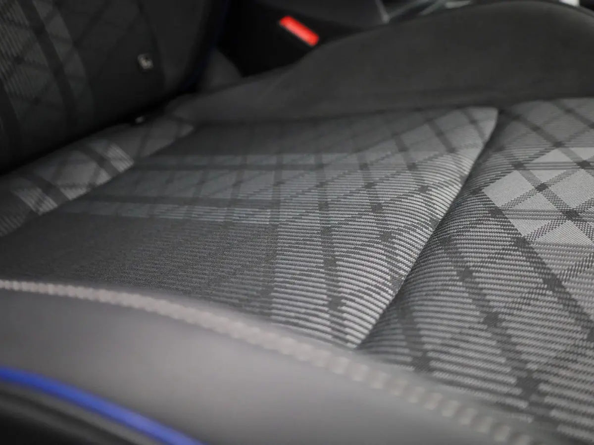 1.5 eTSI R-Line Edition | AUTOMAAT | ACHTERUITRIJCAMERA | SFEERVERLICHTING | STOELVERWARMING | STUURVERWARMING | APPLE CARPLAY - ANDROID AUTO | ADAPTIVE CRUISE CONTROL |
