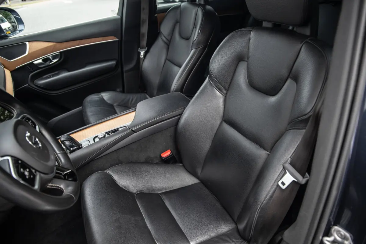 2.0 T8 Twin Engine AWD Inscription / 7P / SOH 90%