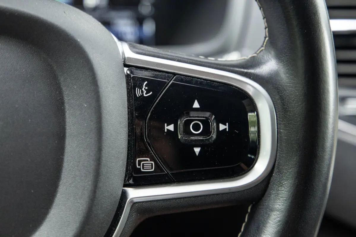 2.0 T8 Twin Engine AWD Inscription / 7P / SOH 90%
