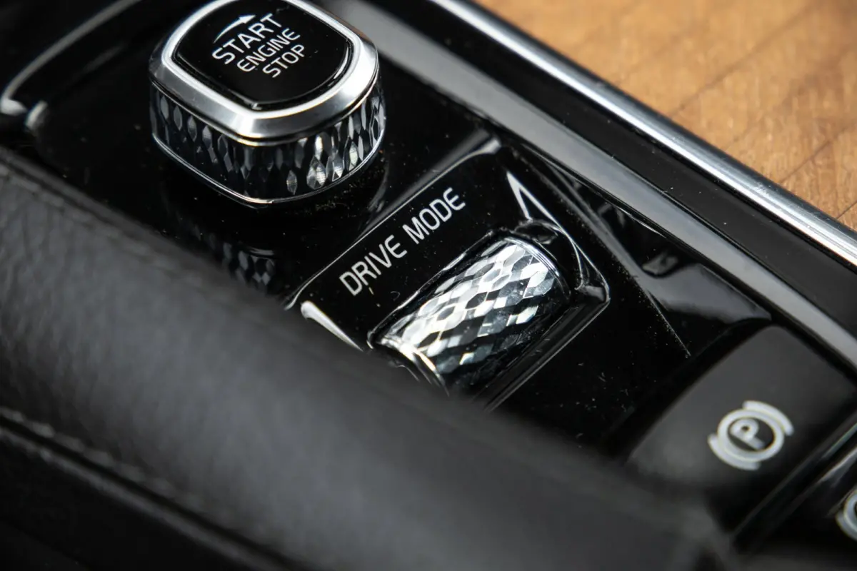 2.0 T8 Twin Engine AWD Inscription / 7P / SOH 90%