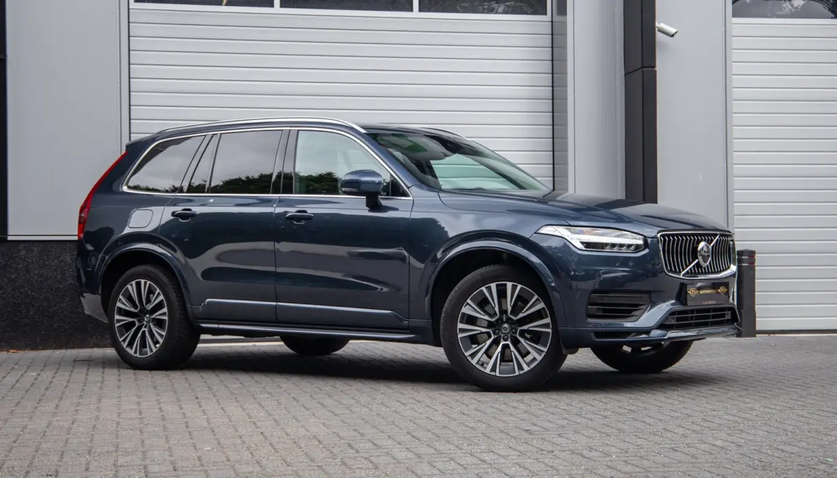 2.0 T8 Twin Engine AWD Inscription / 7P / SOH 90%