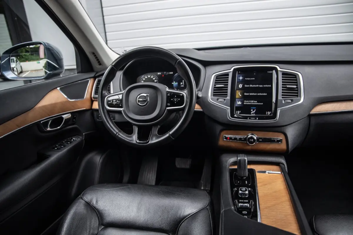2.0 T8 Twin Engine AWD Inscription / 7P / SOH 90%