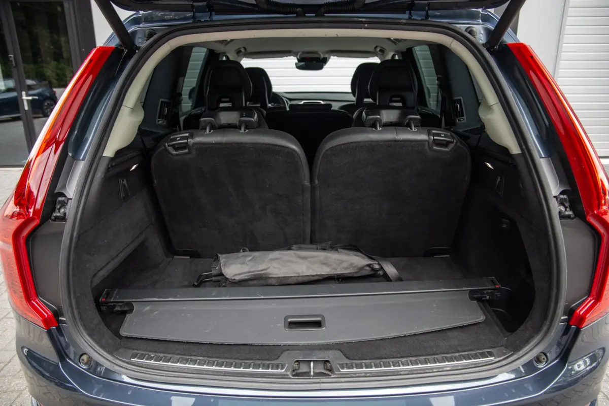2.0 T8 Twin Engine AWD Inscription / 7P / SOH 90%