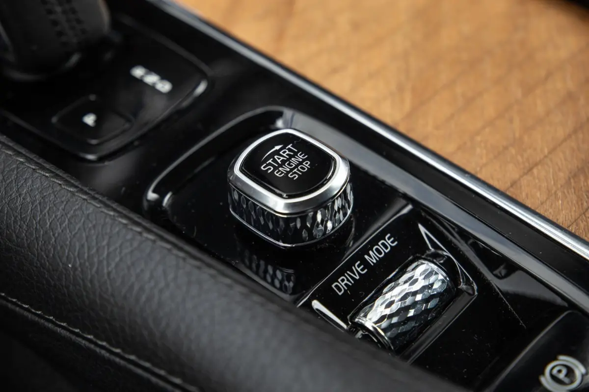 2.0 T8 Twin Engine AWD Inscription / 7P / SOH 90%