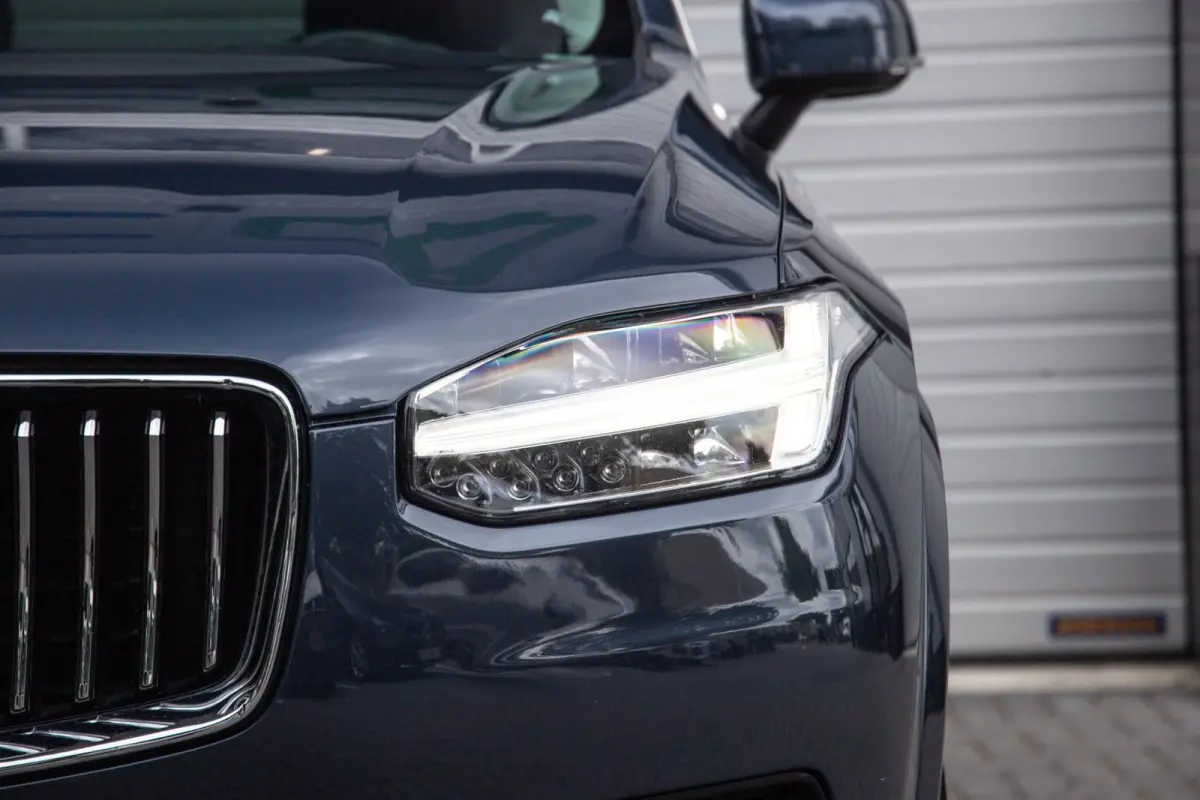 2.0 T8 Twin Engine AWD Inscription / 7P / SOH 90%
