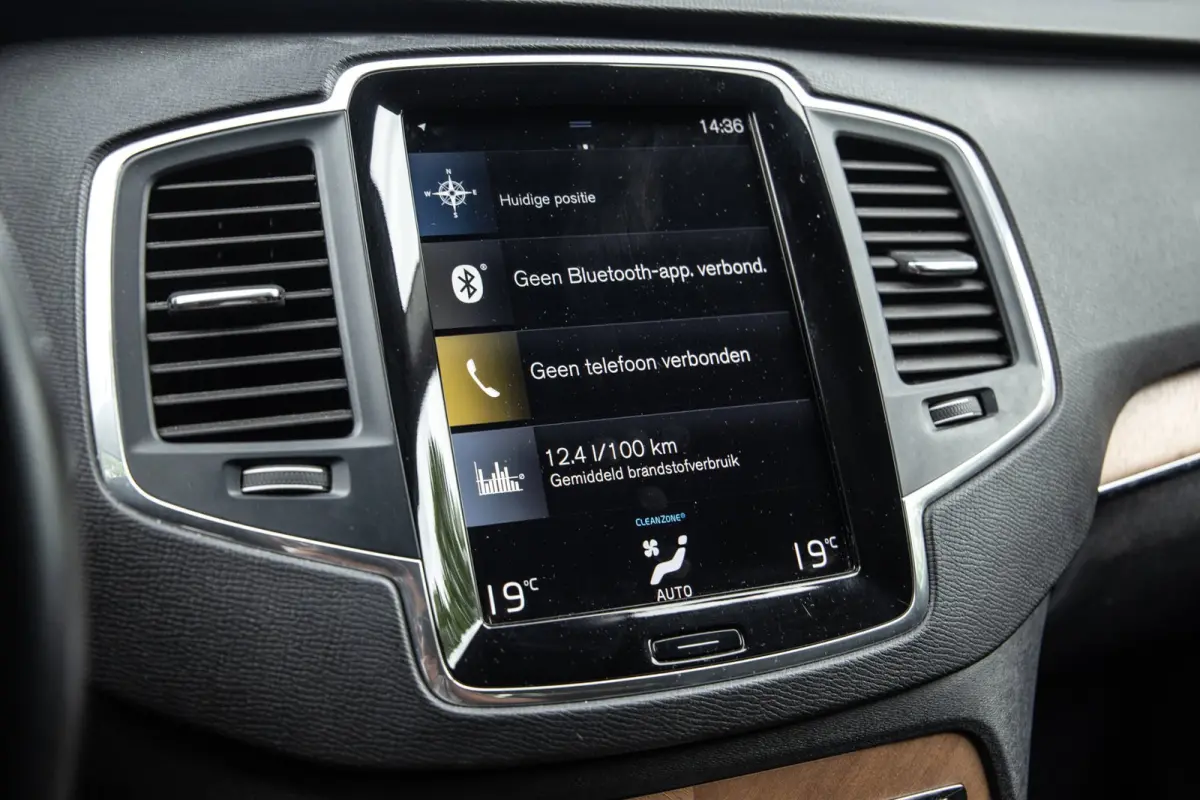 2.0 T8 Twin Engine AWD Inscription / 7P / SOH 90%