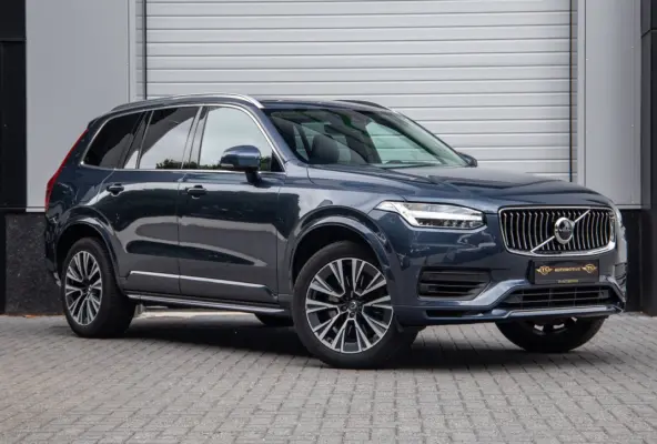 2.0 T8 Twin Engine AWD Inscription / 7P / SOH 90%