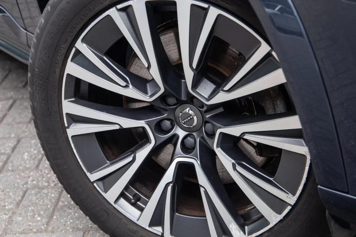 2.0 T8 Twin Engine AWD Inscription / 7P / SOH 90%