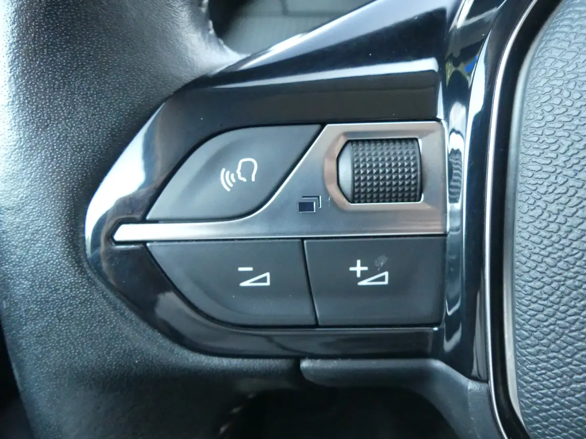 EV Blue Lease Allure 50 kWh | CAMERA | PARKEERSENSOREN | ADAPTIVE CRUISE | APPLE CARPLAY / ANDROID AUTO | LMV 16" |