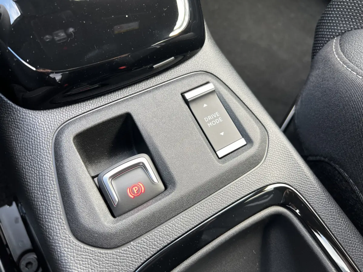 GS | Dode hoek waarschuwing | Infotainment pakket | IntelliLux LED Matrix-verlichting, inclusief LED matrix koplampen met automatische niveauregeling, Automatisch grootlicht