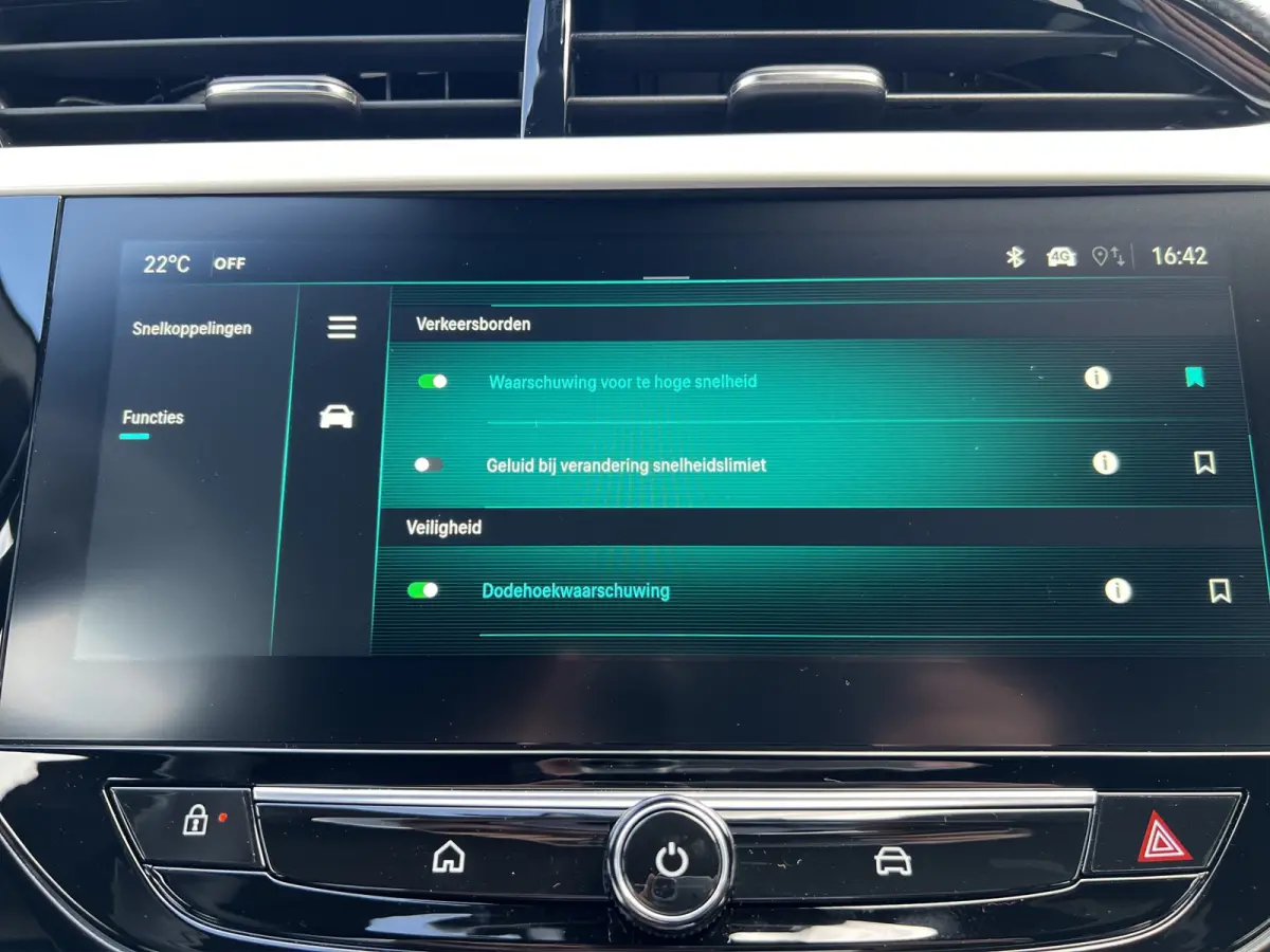 GS | Dode hoek waarschuwing | Infotainment pakket | IntelliLux LED Matrix-verlichting, inclusief LED matrix koplampen met automatische niveauregeling, Automatisch grootlicht