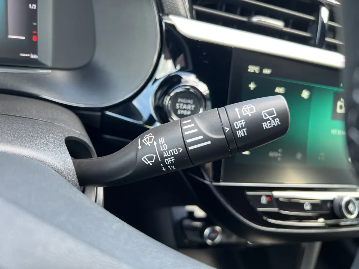 GS | Dode hoek waarschuwing | Infotainment pakket | IntelliLux LED Matrix-verlichting, inclusief LED matrix koplampen met automatische niveauregeling, Automatisch grootlicht