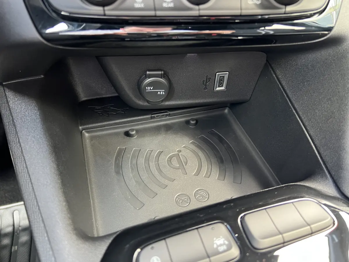 GS | Dode hoek waarschuwing | Infotainment pakket | IntelliLux LED Matrix-verlichting, inclusief LED matrix koplampen met automatische niveauregeling, Automatisch grootlicht