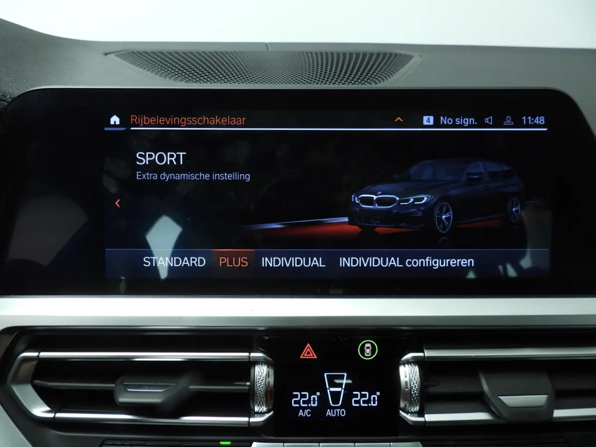 330i xDrive | M-Sportpakket | LED | Leder | Navigatie | Active cruise | Panoramadak | Trekhaak | DAB | Hifi speakers | Alu 18 inch