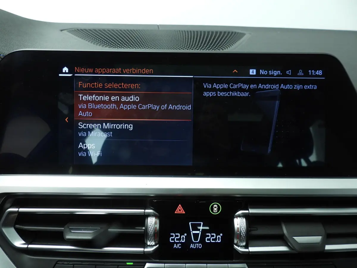 330i xDrive | M-Sportpakket | LED | Leder | Navigatie | Active cruise | Panoramadak | Trekhaak | DAB | Hifi speakers | Alu 18 inch