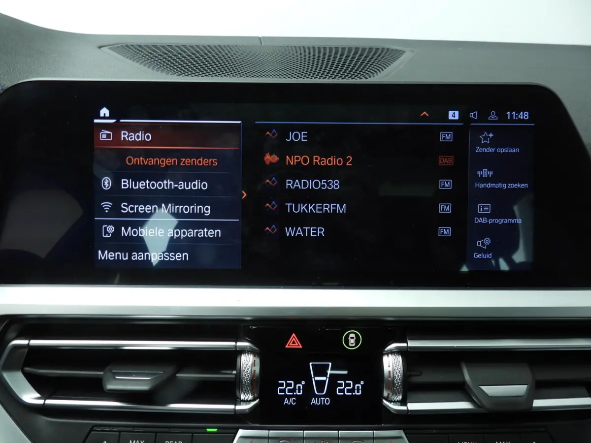 330i xDrive | M-Sportpakket | LED | Leder | Navigatie | Active cruise | Panoramadak | Trekhaak | DAB | Hifi speakers | Alu 18 inch