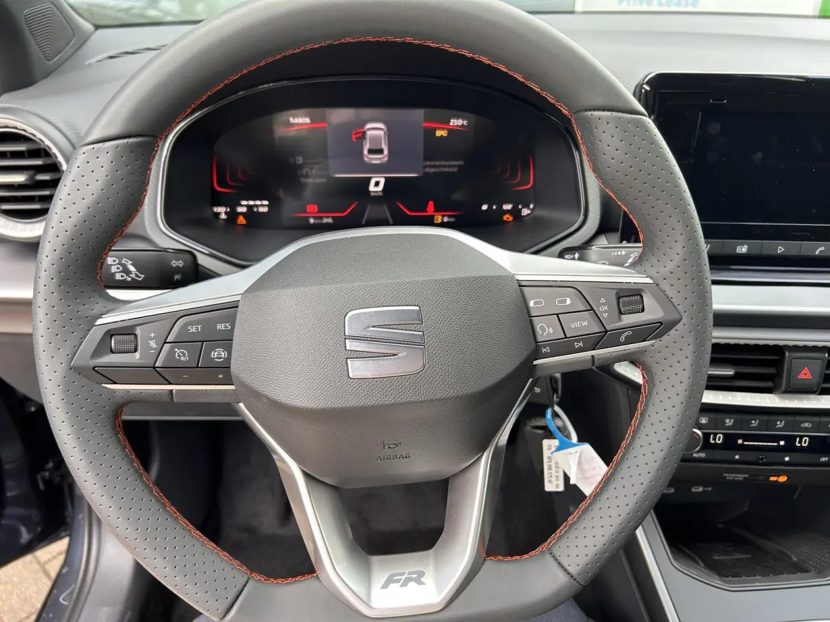 1.0 EcoTSI FR Anniversary Full LED koplampen | Apple CarPlay™ & Android Auto™ | Cruise control | Sportstoelen | Parkeersensoren voor & achter | Climate control