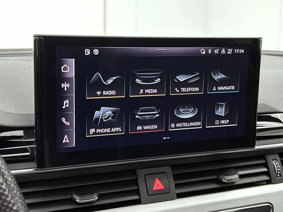 35 TFSI Launch edition Sport 150 PK | S-line | Panoramadak | Trekhaak | Navigatie | Audi smartphone interface | Lichtmetalen velgen |