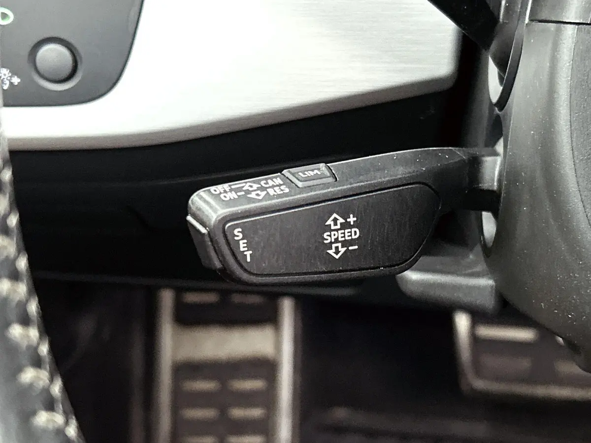35 TFSI Launch edition Sport 150 PK | S-line | Panoramadak | Trekhaak | Navigatie | Audi smartphone interface | Lichtmetalen velgen |