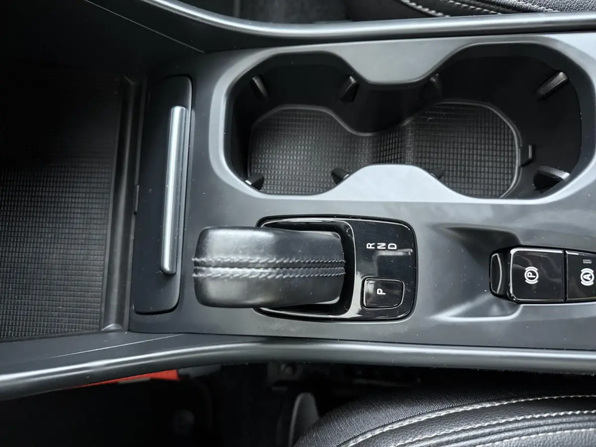 1.5 T3 Momentum Pro | Automaat | Adaptieve Cruise Control | Stoelverwarming |