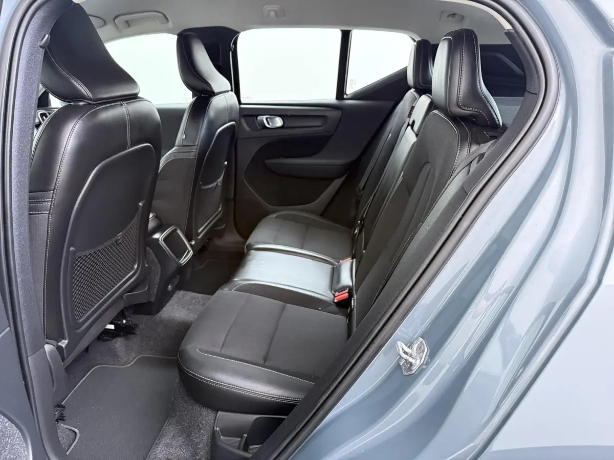 1.5 T3 Momentum Pro | Automaat | Adaptieve Cruise Control | Stoelverwarming |