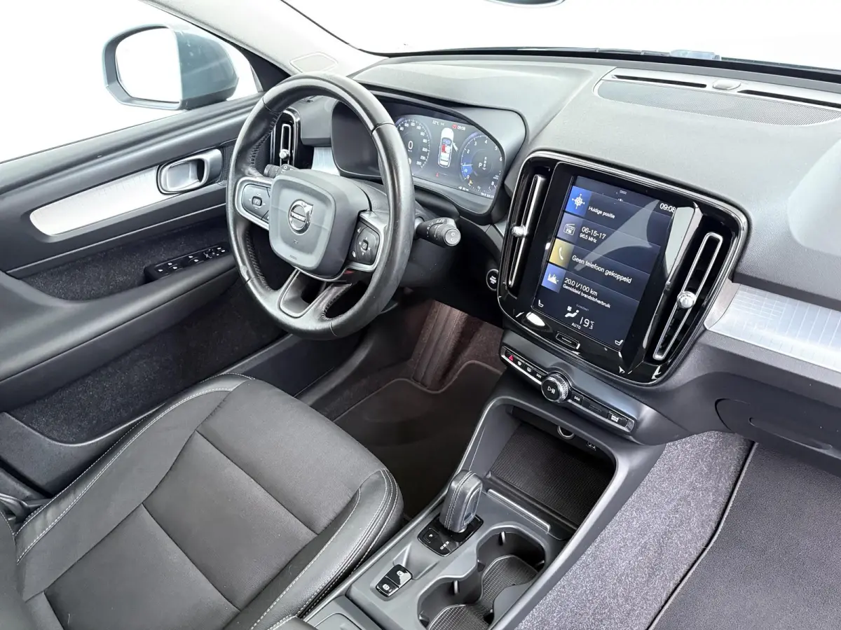1.5 T3 Momentum Pro | Automaat | Adaptieve Cruise Control | Stoelverwarming |
