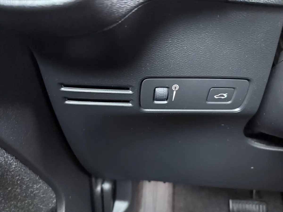 1.5 T3 Momentum Pro | Automaat | Adaptieve Cruise Control | Stoelverwarming |