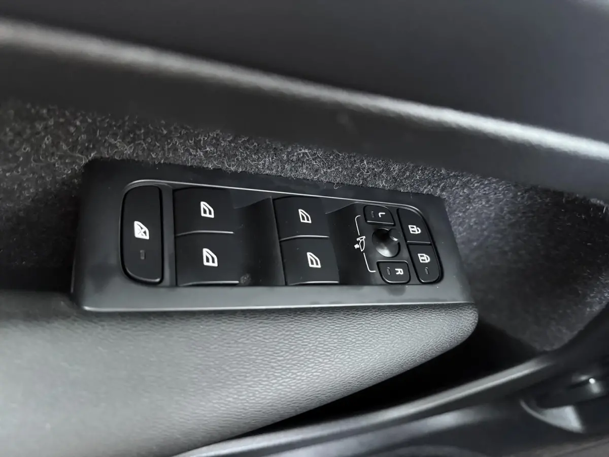1.5 T3 Momentum Pro | Automaat | Adaptieve Cruise Control | Stoelverwarming |