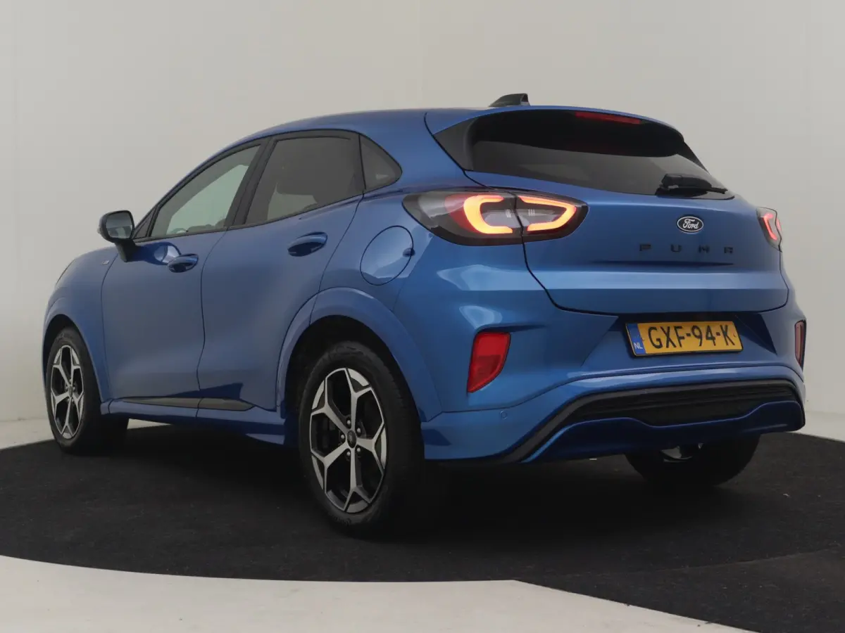 1.0 EcoBoost ST-Line 125PK AUTO | Achteruitrijcamera | Navigatie | Cruise control | Stoel/stuurverwarming | voorruit verwarming | DAB | LED | App Connect | 17"LMV