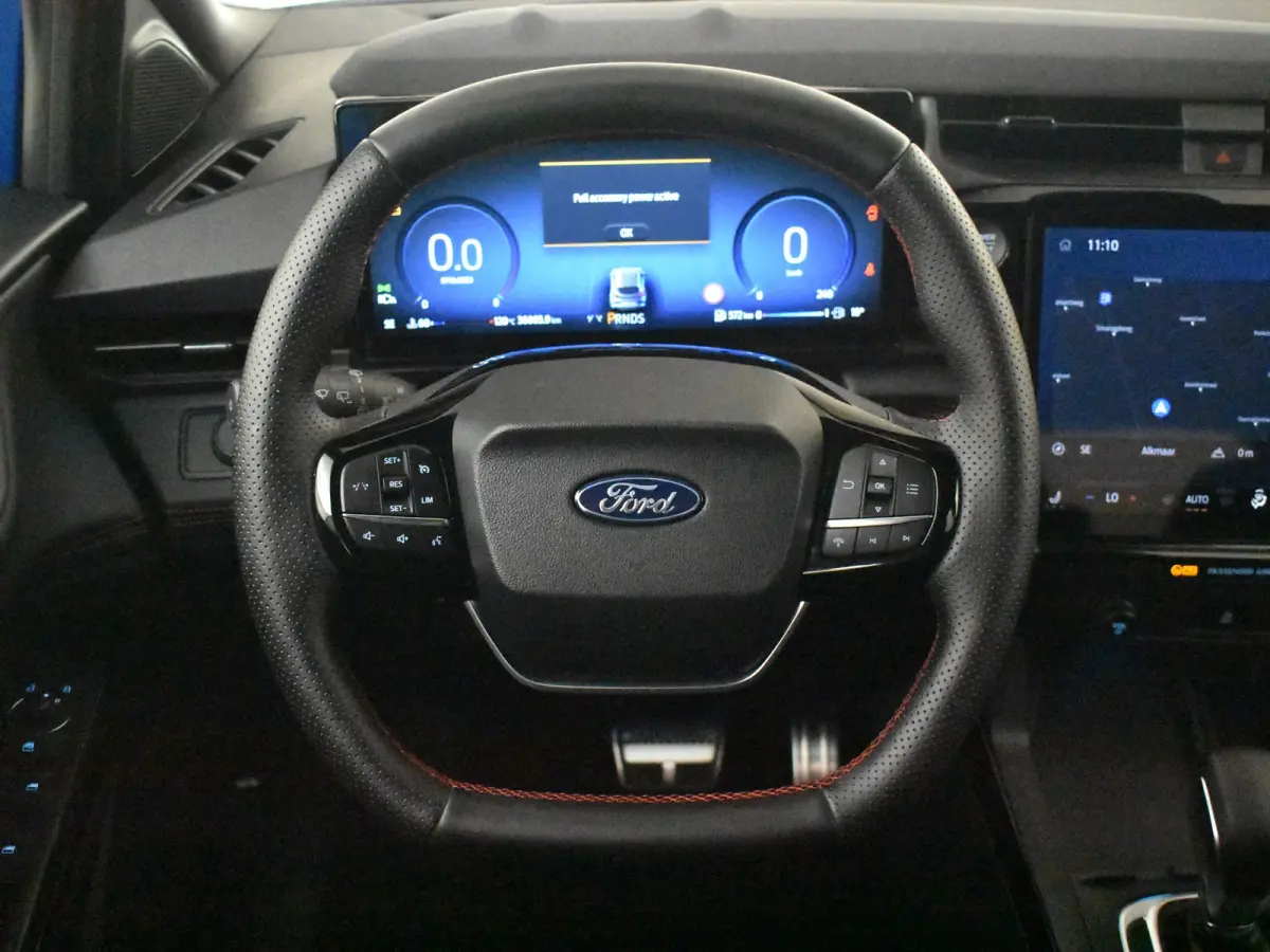 1.0 EcoBoost ST-Line 125PK AUTO | Achteruitrijcamera | Navigatie | Cruise control | Stoel/stuurverwarming | voorruit verwarming | DAB | LED | App Connect | 17"LMV