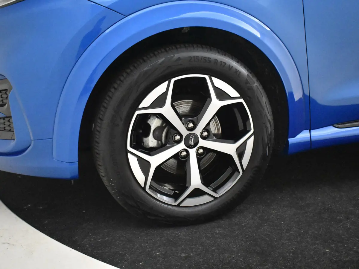 1.0 EcoBoost ST-Line 125PK AUTO | Achteruitrijcamera | Navigatie | Cruise control | Stoel/stuurverwarming | voorruit verwarming | DAB | LED | App Connect | 17"LMV