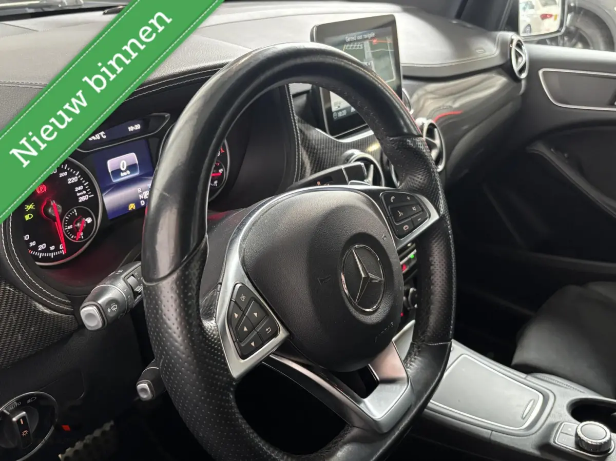 200 Prestige AMG-Line | Navi | LED | Cruise | Clima | PDC | Alcantara | Stoelverw | Trekh | 18" |