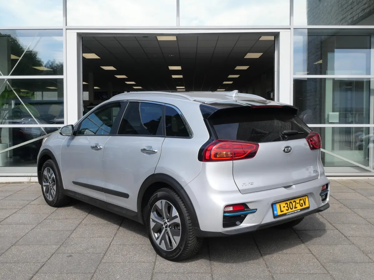 DynamicPlusLine 64 kWh | Schuif-kantel dak | Stoel-stuurverwarming | Carplay | Keyless | Navi | Cruise |