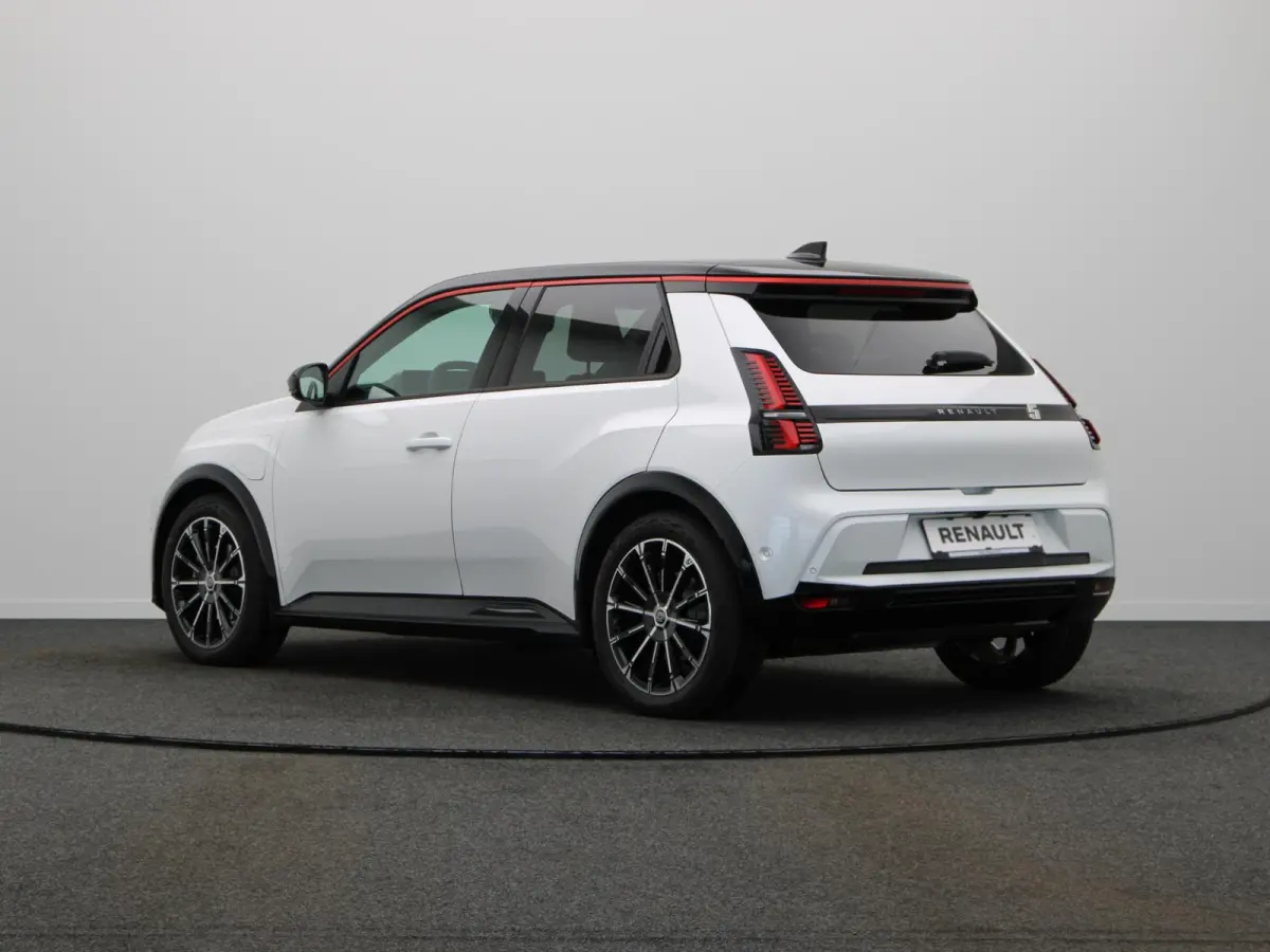 urban range iconic cinq 40 kWh | Vijf jaar garantie | Blind spot warning | Stoel- en stuurwielverwarming |