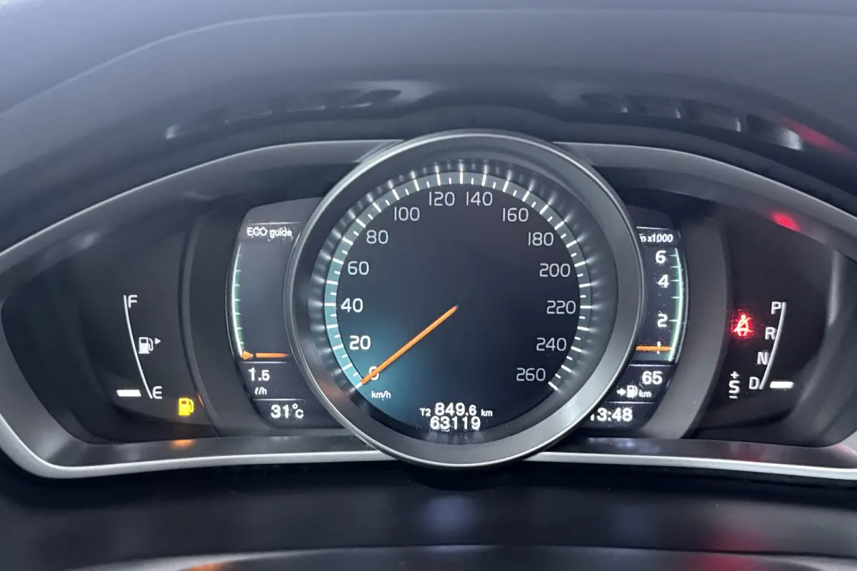 1.5 T3 Polar+ Luxury (PANORAMADAK, HARMAN/KARDON, TREKHAAK, STOELVERWARMING, CAMERA, PARKEERSENSOREN)