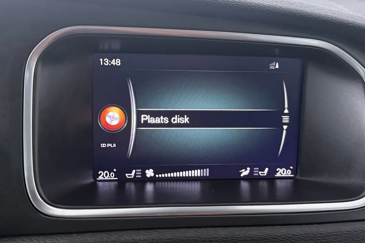 1.5 T3 Polar+ Luxury (PANORAMADAK, HARMAN/KARDON, TREKHAAK, STOELVERWARMING, CAMERA, PARKEERSENSOREN)