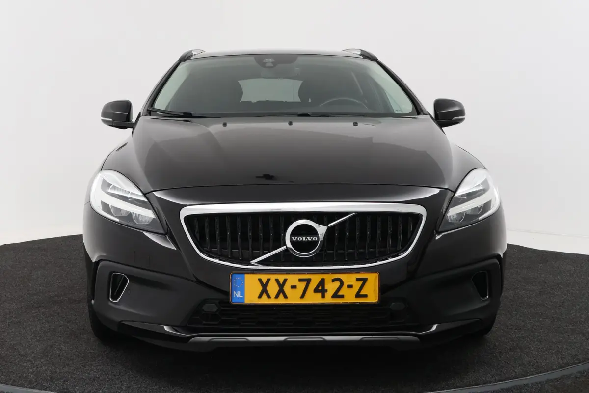 1.5 T3 Polar+ Luxury (PANORAMADAK, HARMAN/KARDON, TREKHAAK, STOELVERWARMING, CAMERA, PARKEERSENSOREN)