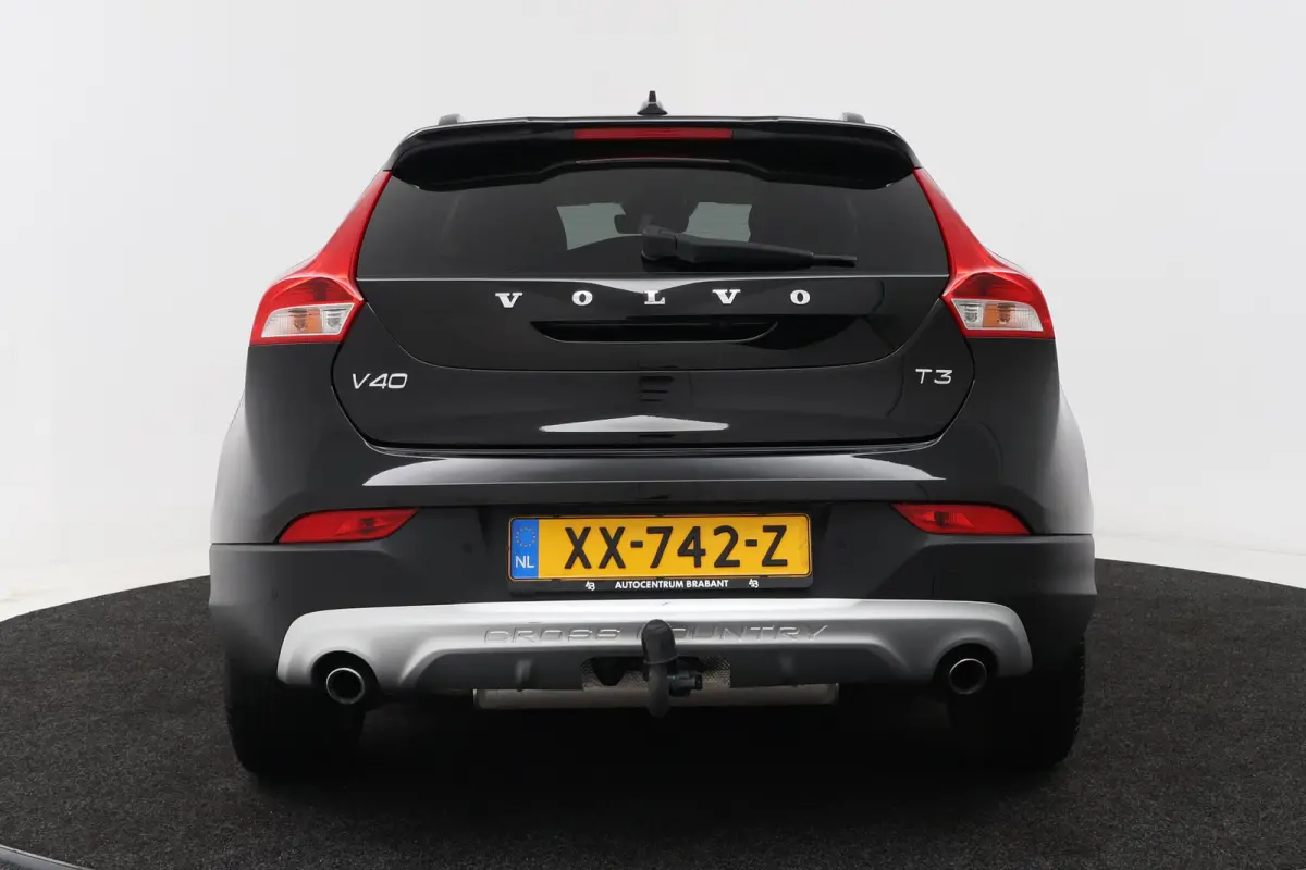 1.5 T3 Polar+ Luxury (PANORAMADAK, HARMAN/KARDON, TREKHAAK, STOELVERWARMING, CAMERA, PARKEERSENSOREN)