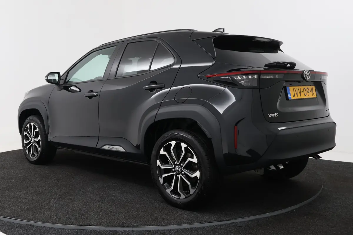 1.5 Hybrid 115 Dynamic (STOELVERWARMING, STUURVERWARMING, CAMERA, ADAPTIEVE CRUISE CONTROL, PARKEERSENSOREN)