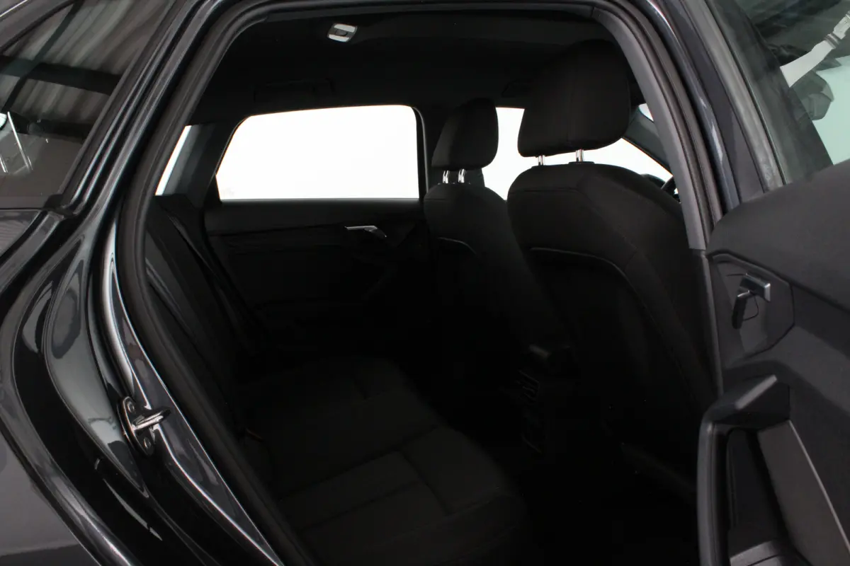 40 TFSI e Edition > Plug-in hybride/Manhattangrijs/All season banden/12 maanden garantie